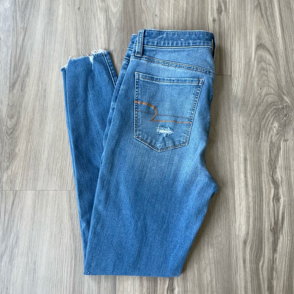 American Eagle Distressed Jeans